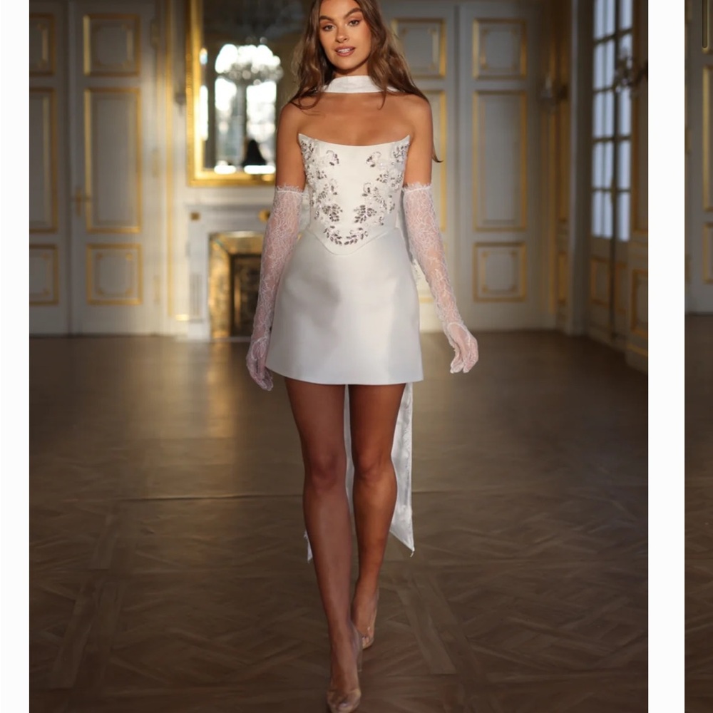 Rosie Etienne “Everly” set